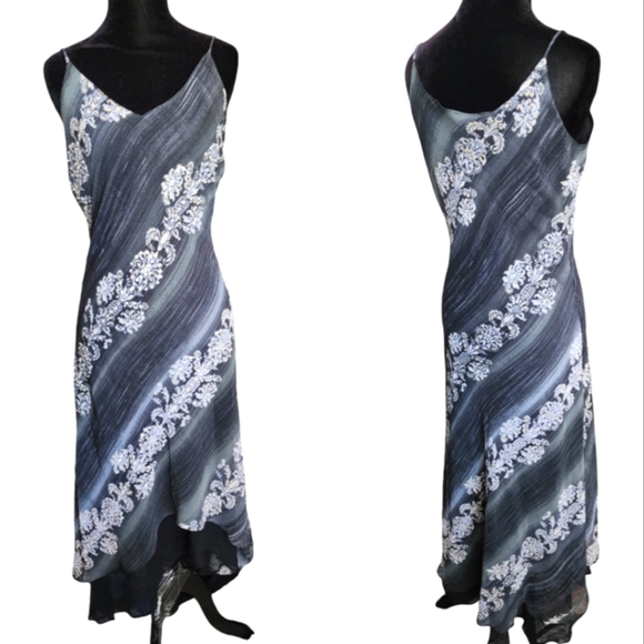 Vintage y2k black fitted mesh dress with bellsleeved top - Picture 1 of 6